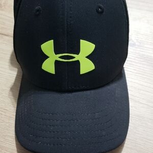 Under Armour Black and Yellow Baseball Hat